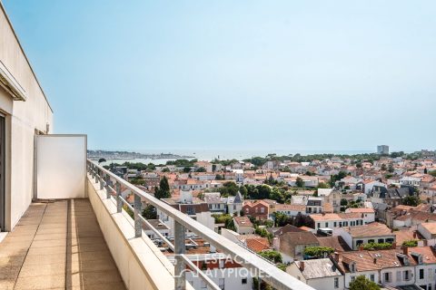 Vues imprenables à La Genette au dernier étage avec terrasse