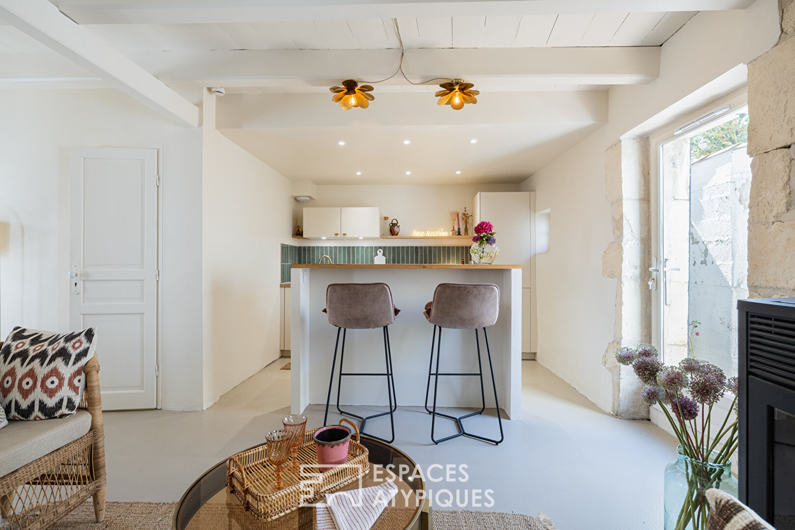 A cocoon of elegance in the heart of the city with terrace