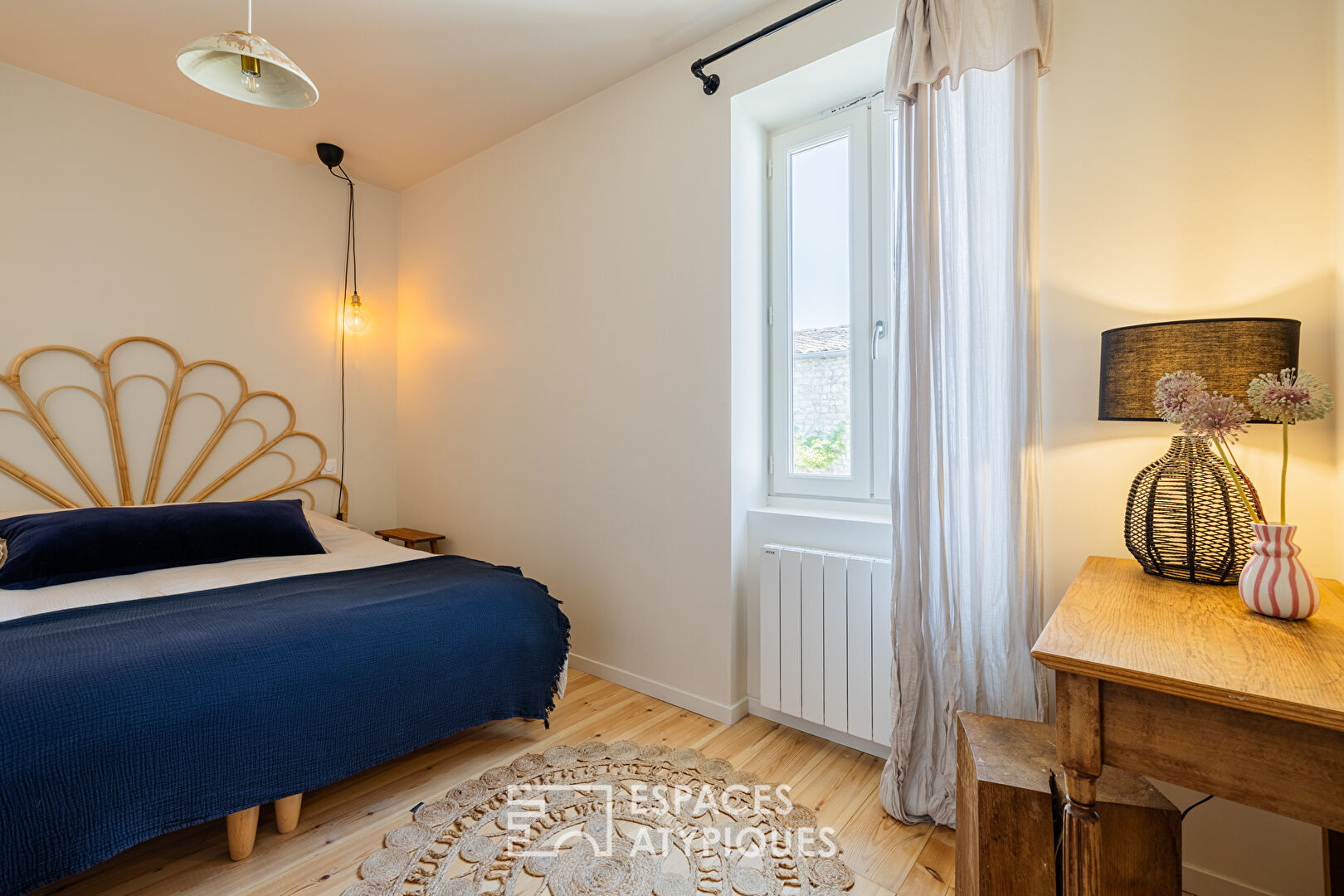 A cocoon of elegance in the heart of the city with terrace