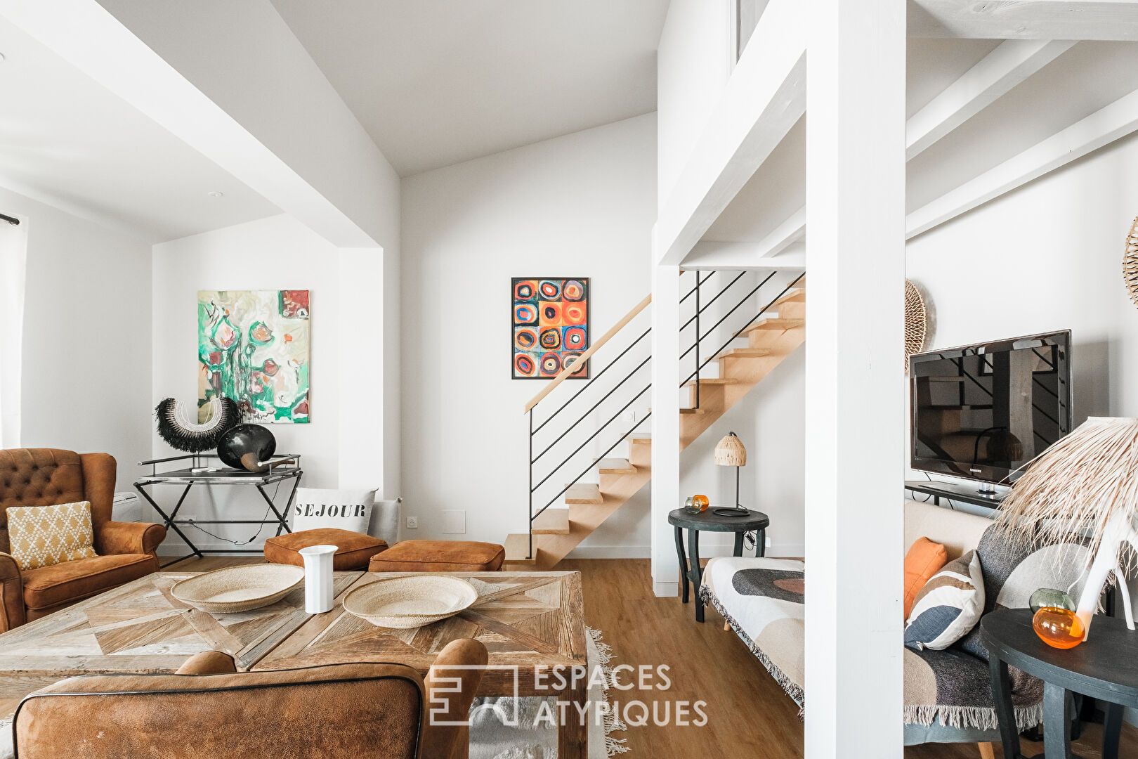 Premium location for exceptional renovation