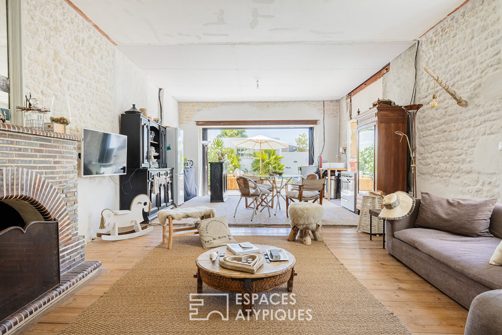 19th century building combining authenticity and the art of living