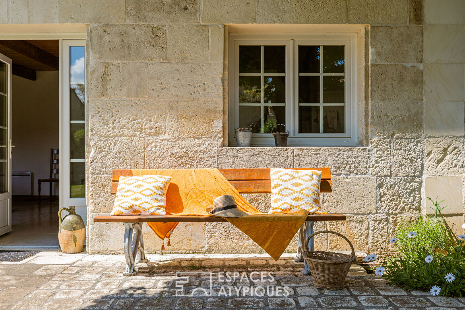Charming house in the heart of the village
