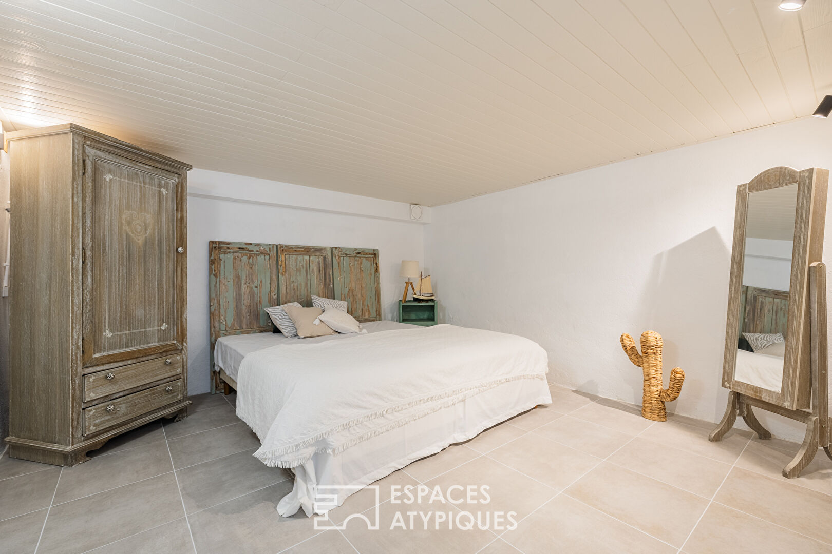 Appartement avec cour dans un cadre soigné