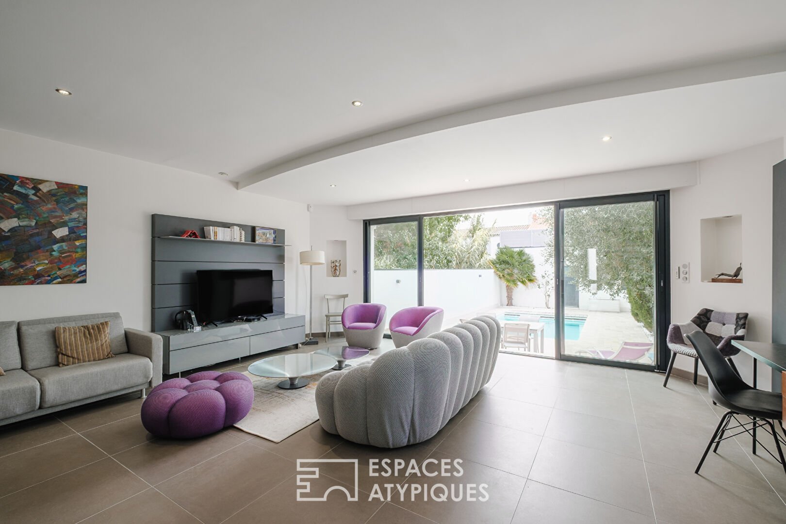 Maison contemporaine avec piscine et studio indépendant