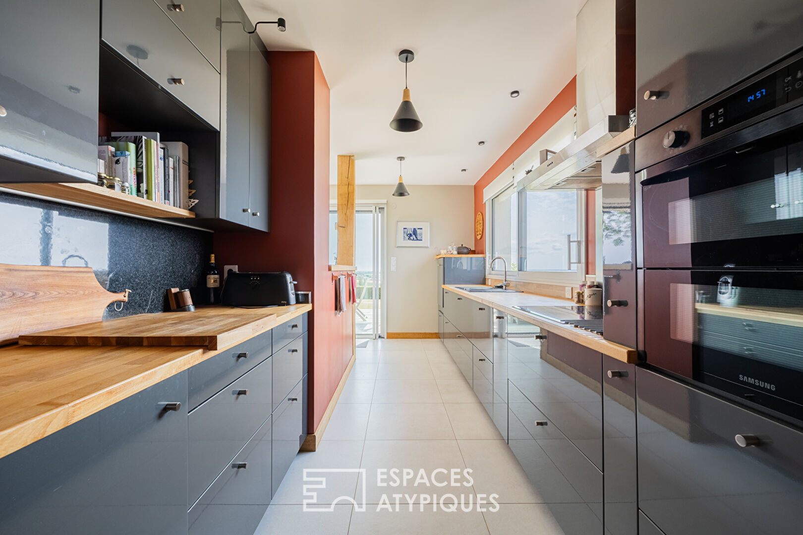Propriété contemporaine avec vue imprenable