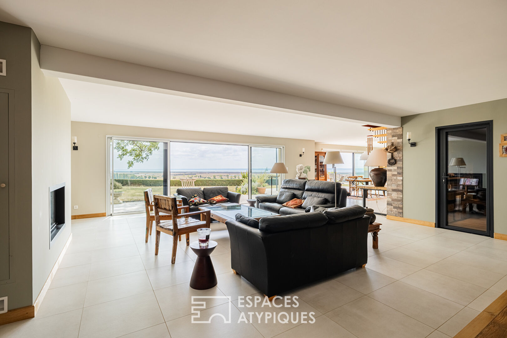 Propriété contemporaine avec vue imprenable