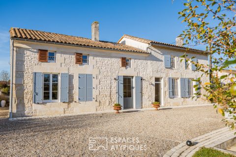 Charente property surrounded by vineyards and its two gîtes
