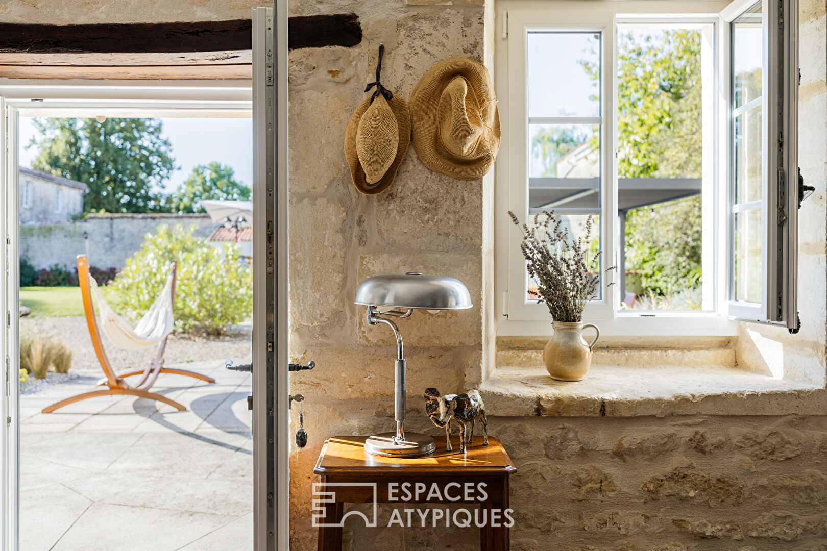 Farmhouse combining calm and authenticity