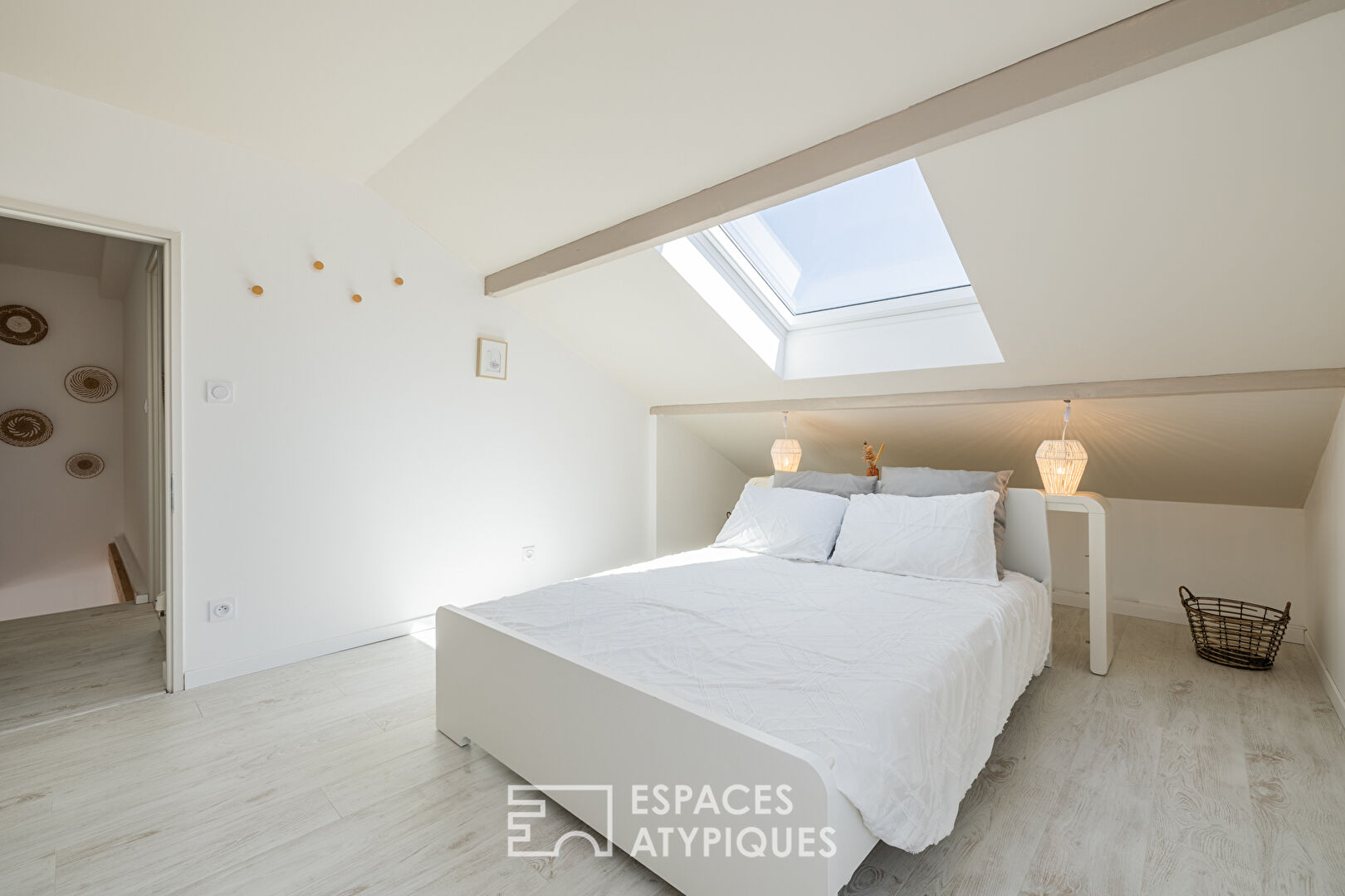 Elegant 1920s seaside resort tastefully renovated