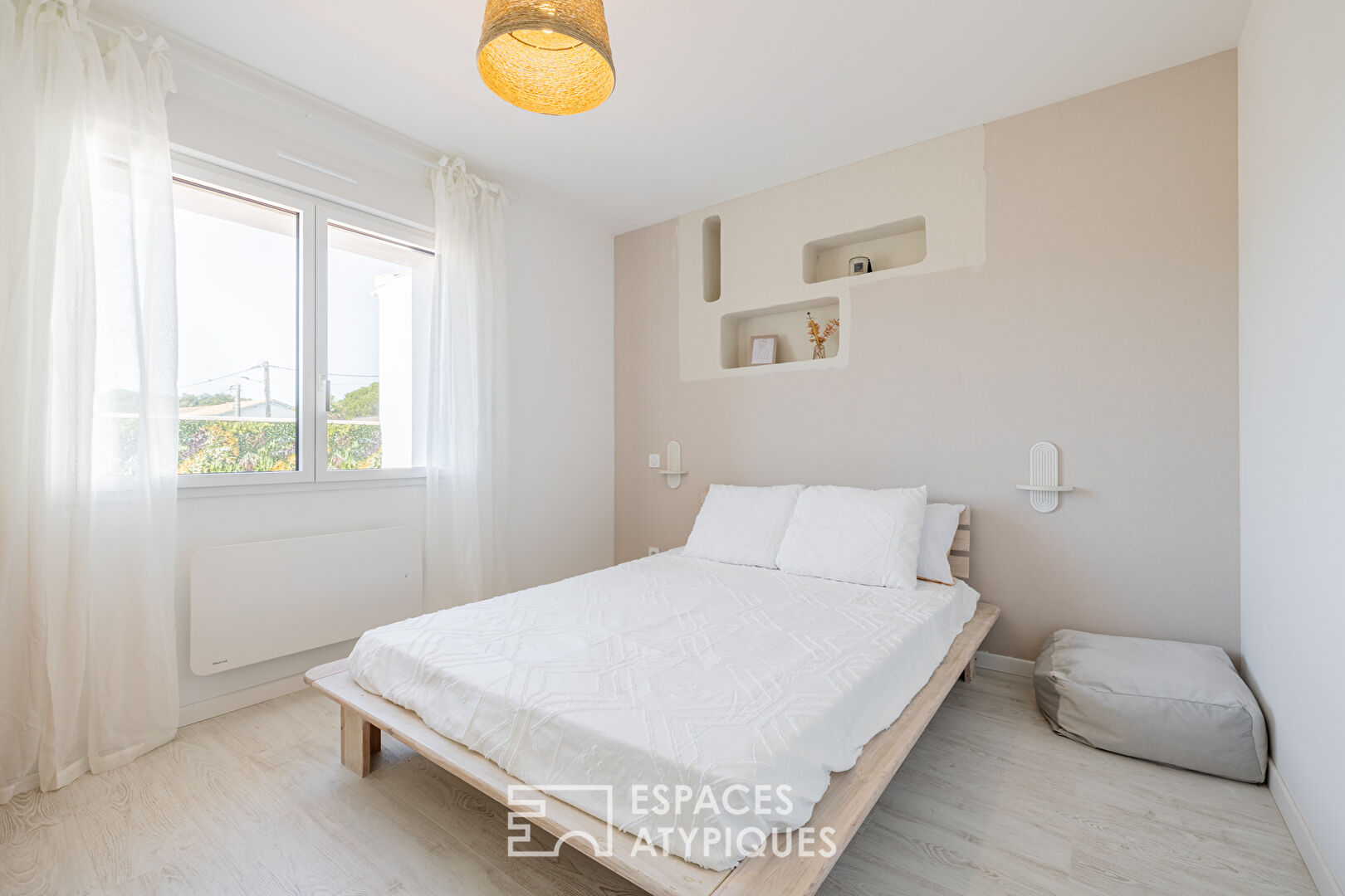 Elegant 1920s seaside resort tastefully renovated