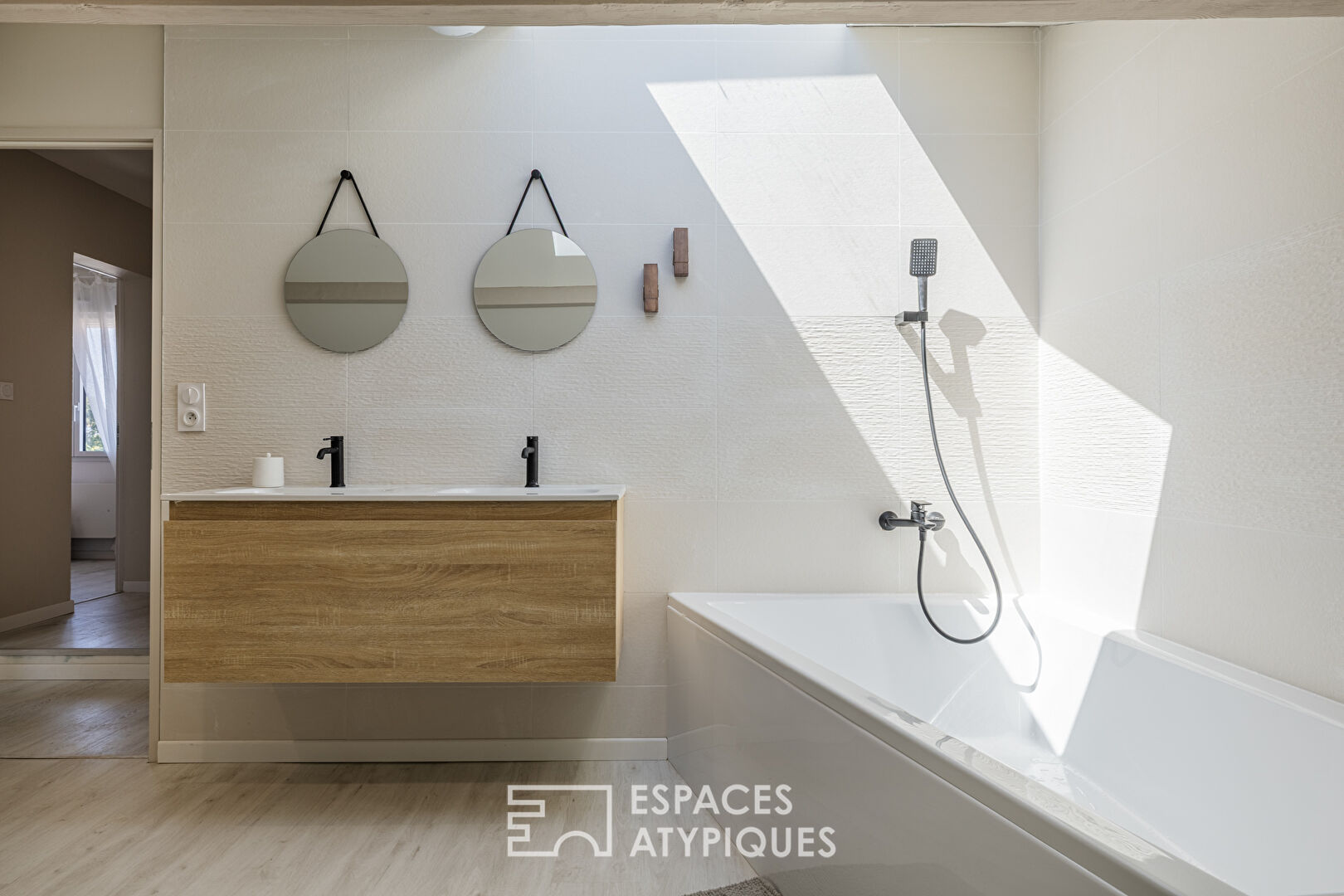 Elegant 1920s seaside resort tastefully renovated