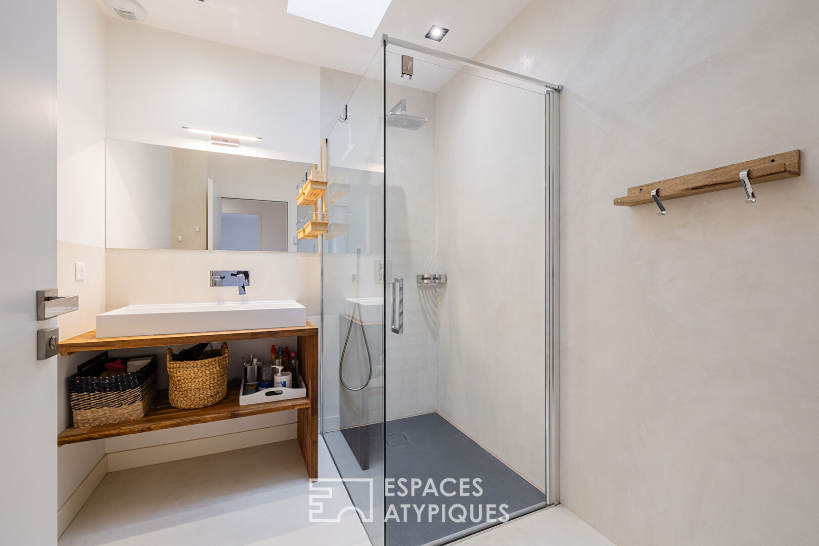 Exceptional contemporary