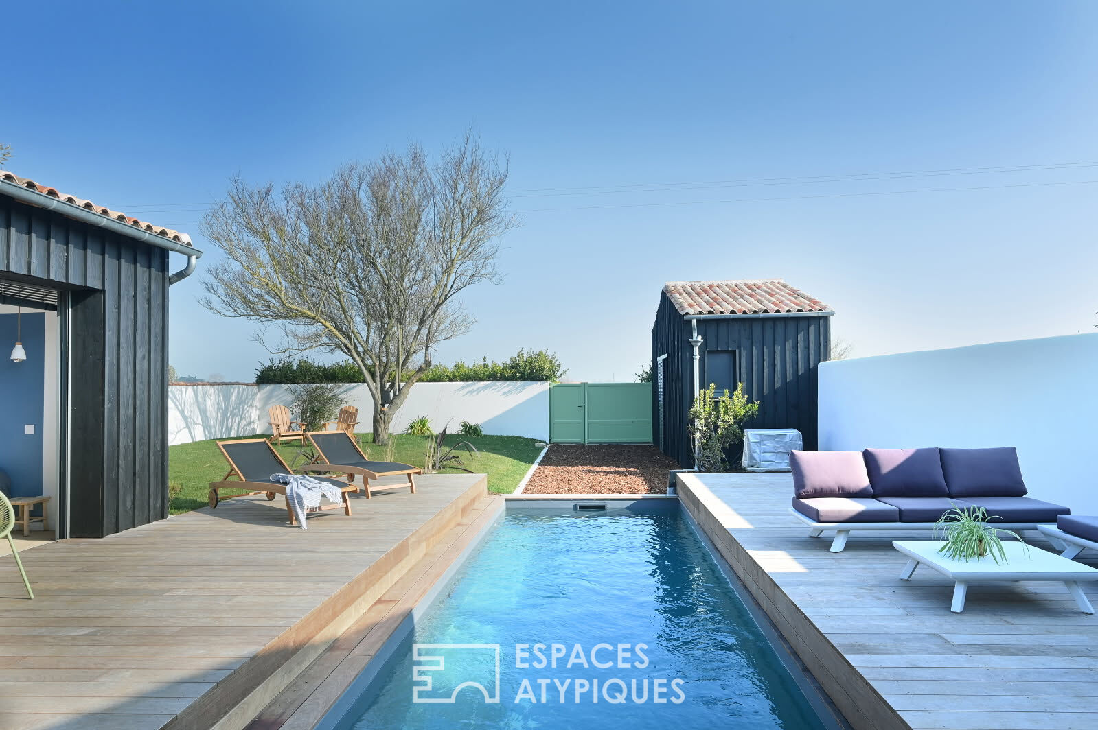 Exceptional villa between ocean and forest