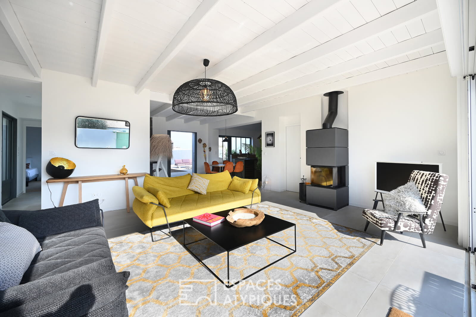 Exceptional villa between ocean and forest