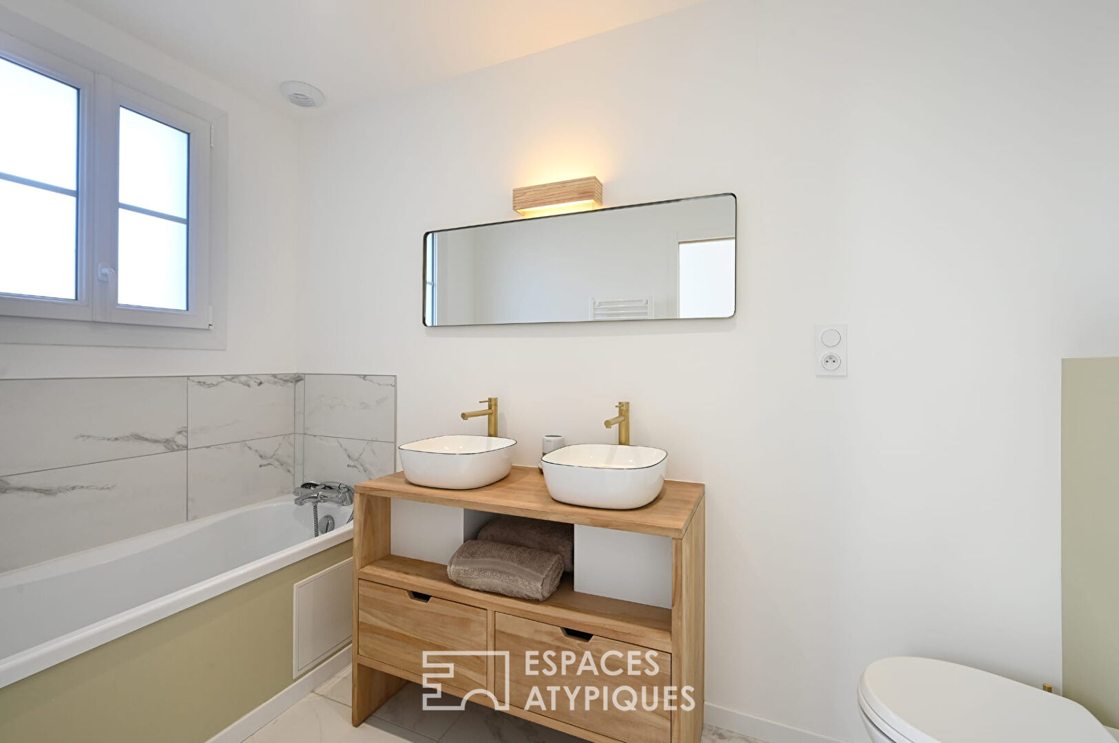 Exceptional villa between ocean and forest