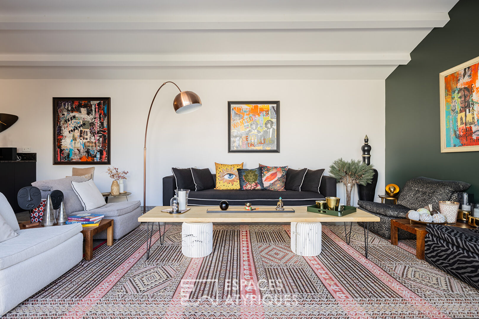 Contemporary single-story house with exceptional materials