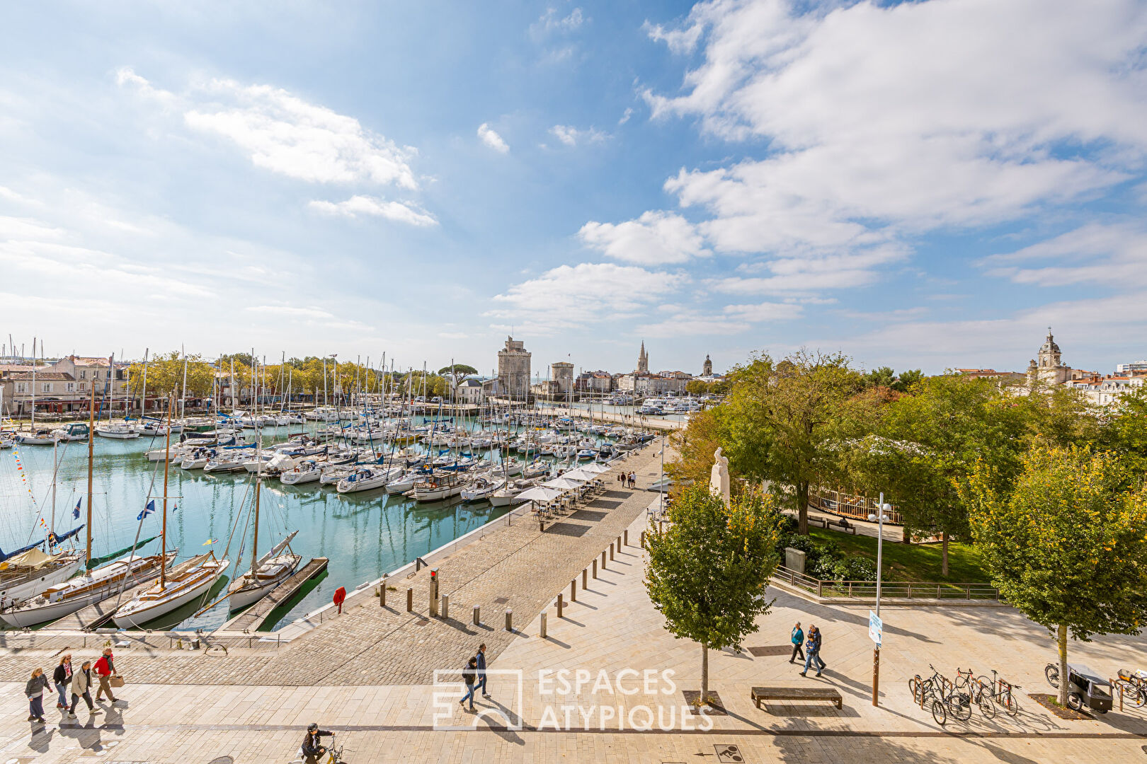 A living picture of the port of La Rochelle