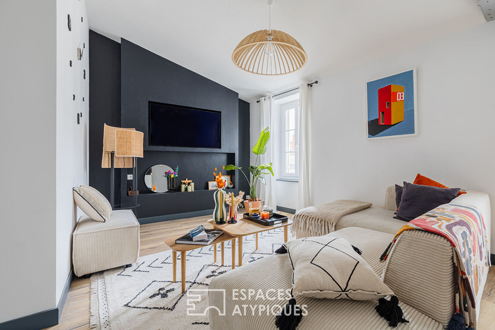 Apartment with terrace and neat finishes close to the market