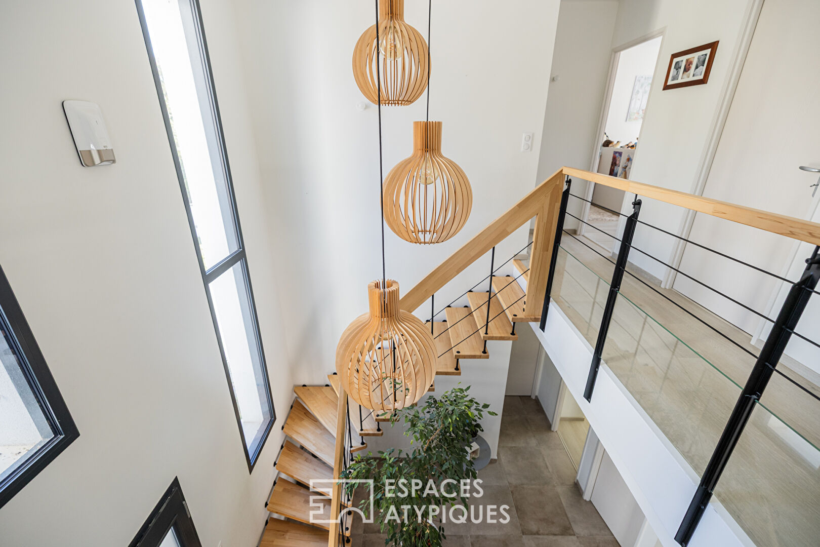 Maison familiale contemporaine entre terre et mer