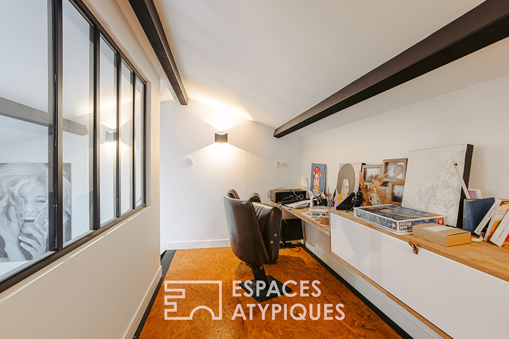 Contemporary house in a quiet location