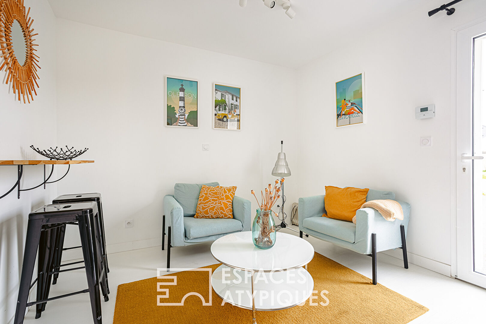 Contemporary house in a quiet location