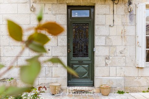 Maison de caractère à réinventer rive gauche