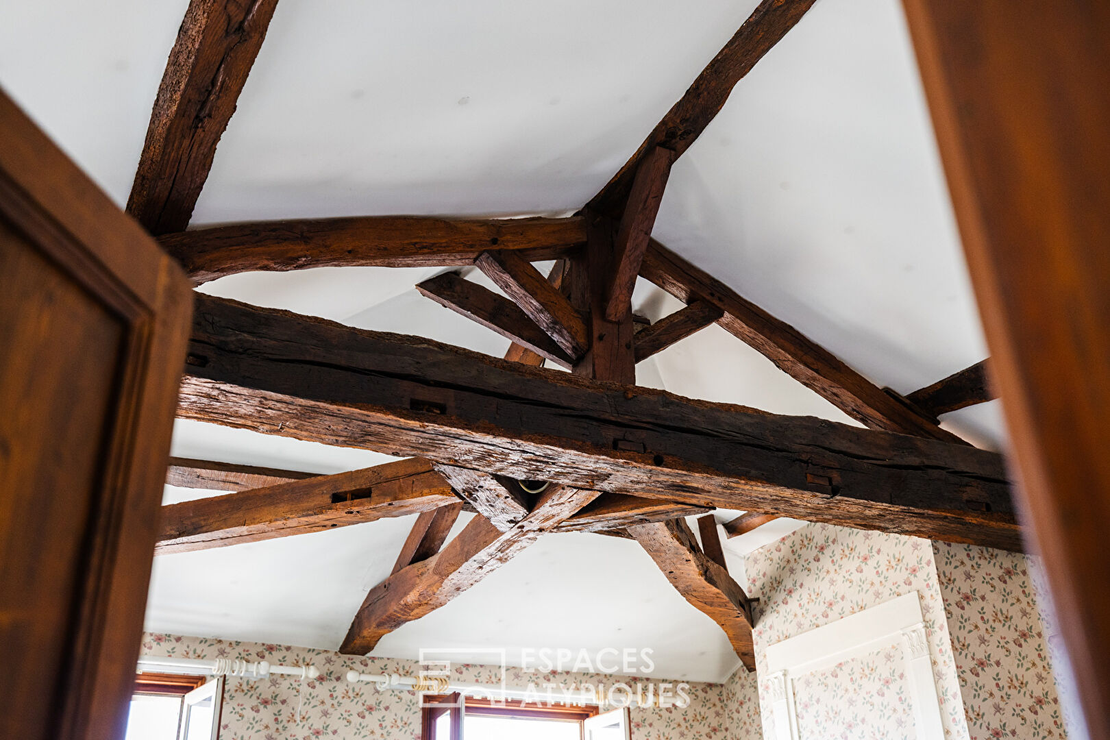 Maison de caractère à réinventer rive gauche