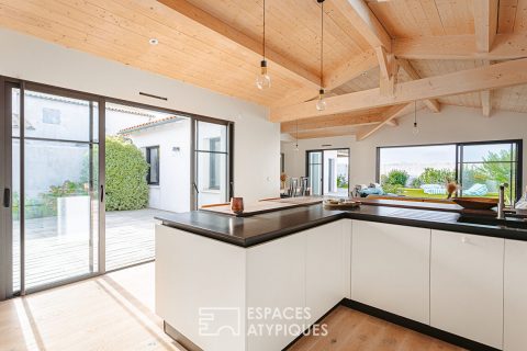 Maison contemporaine soignée aux accents scandinaves