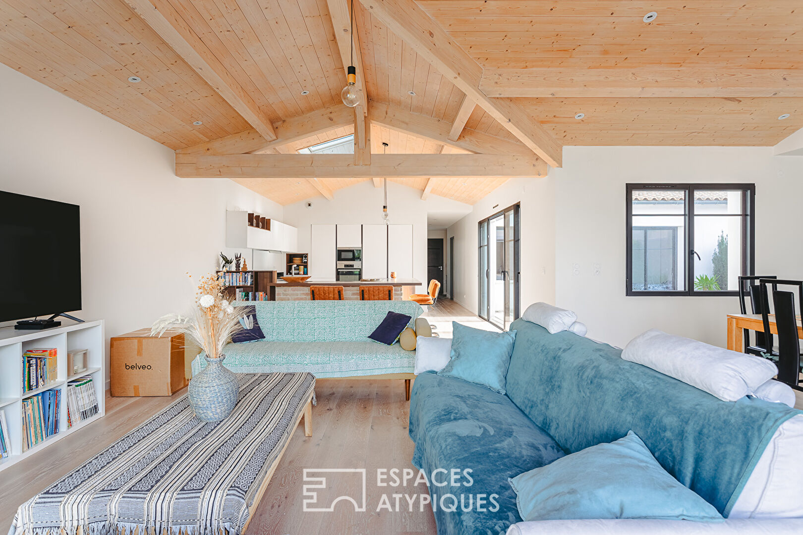 Maison contemporaine soignée aux accents scandinaves