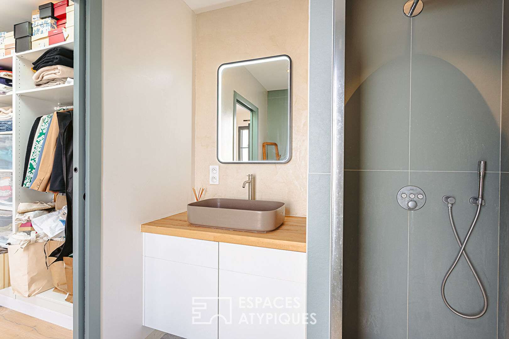 Maison contemporaine soignée aux accents scandinaves