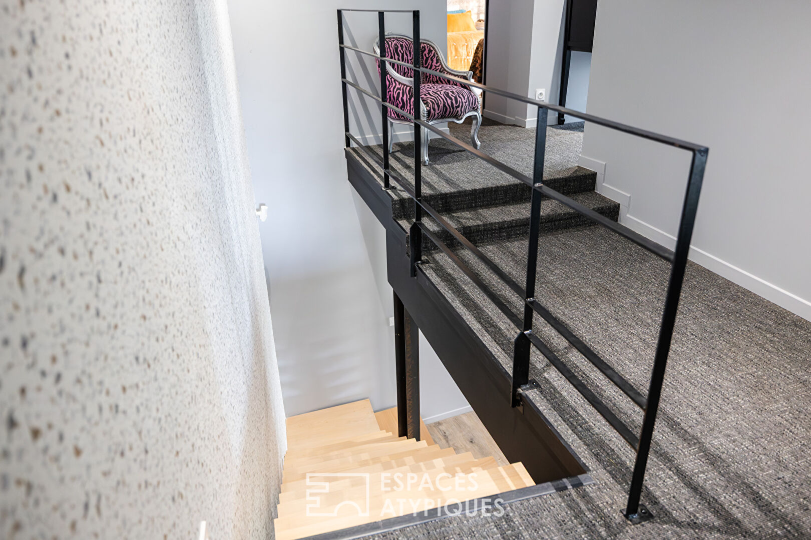 Charentaise au caractère affirmé métamorphosé en écrin d’élégance