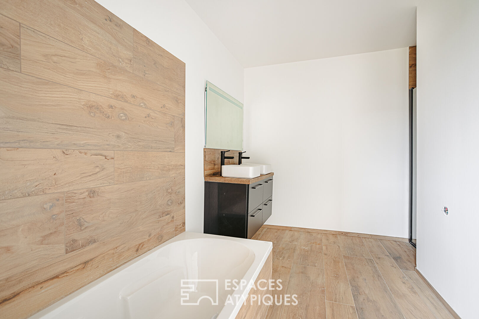 Épure contemporaine aux portes de Rochefort