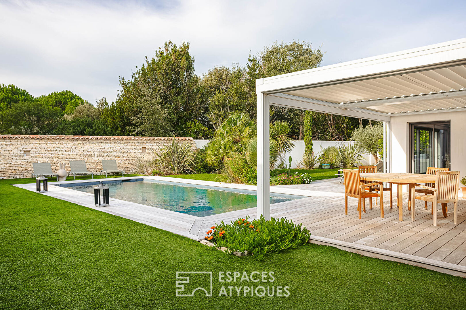 Contemporaine aux prestations soignées