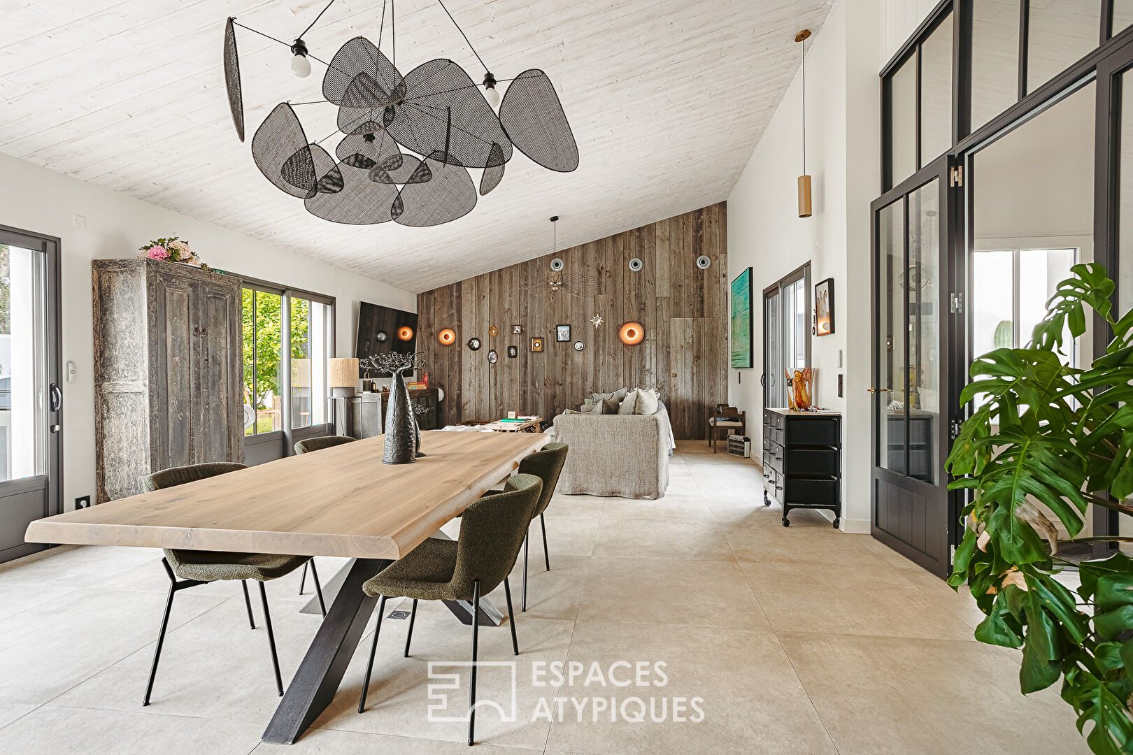 Contemporaine aux prestations soignées