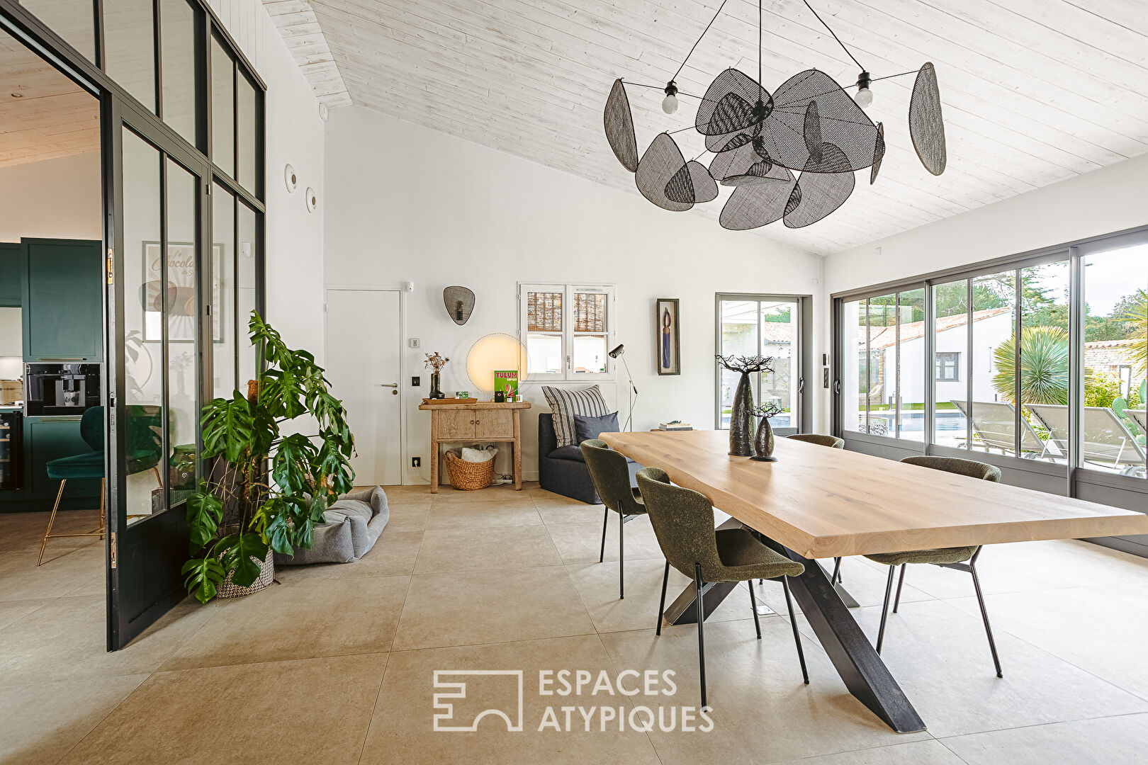 Contemporaine aux prestations soignées