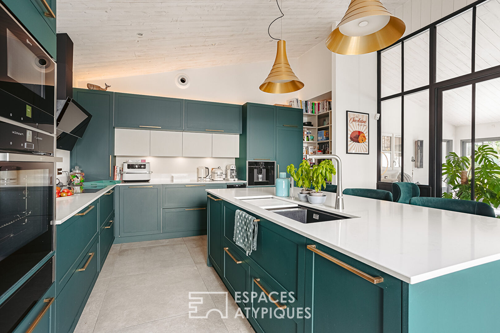 Contemporaine aux prestations soignées