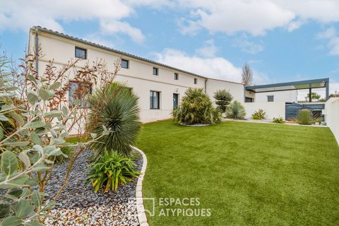 Maison récente en pierre de taille à l’esprit charentais