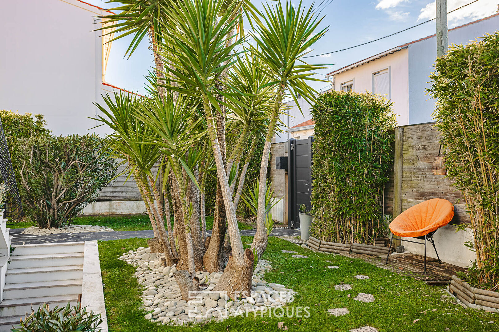 Maison au calme avec garage hors norme dans le quartier de La Trompette