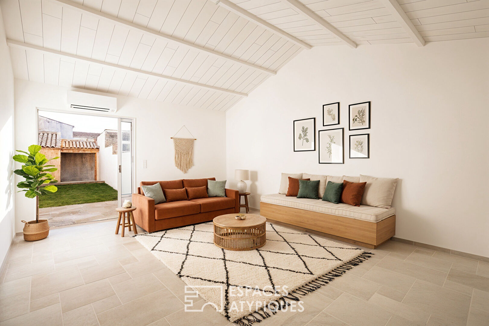 Ancien chai rénové en coeur de village