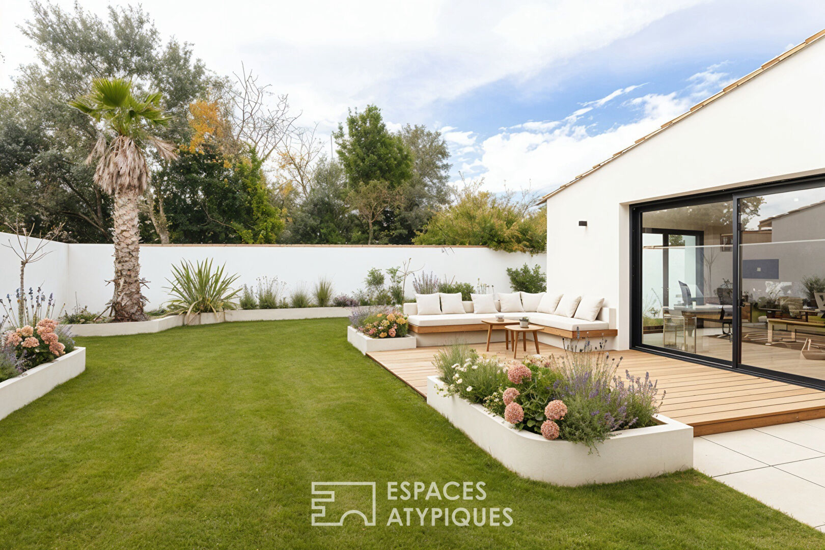 Élégante maison neuve au coeur du village