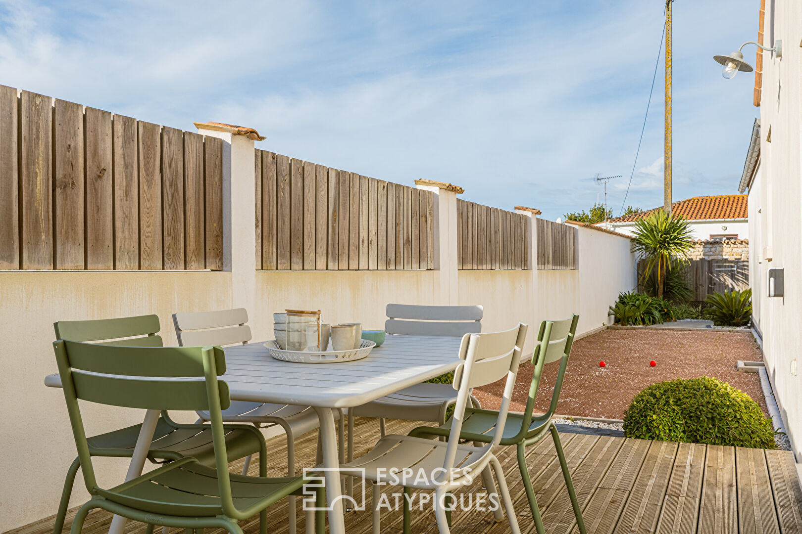 Villa contemporaine aux volumes XXL, véritable antre familial