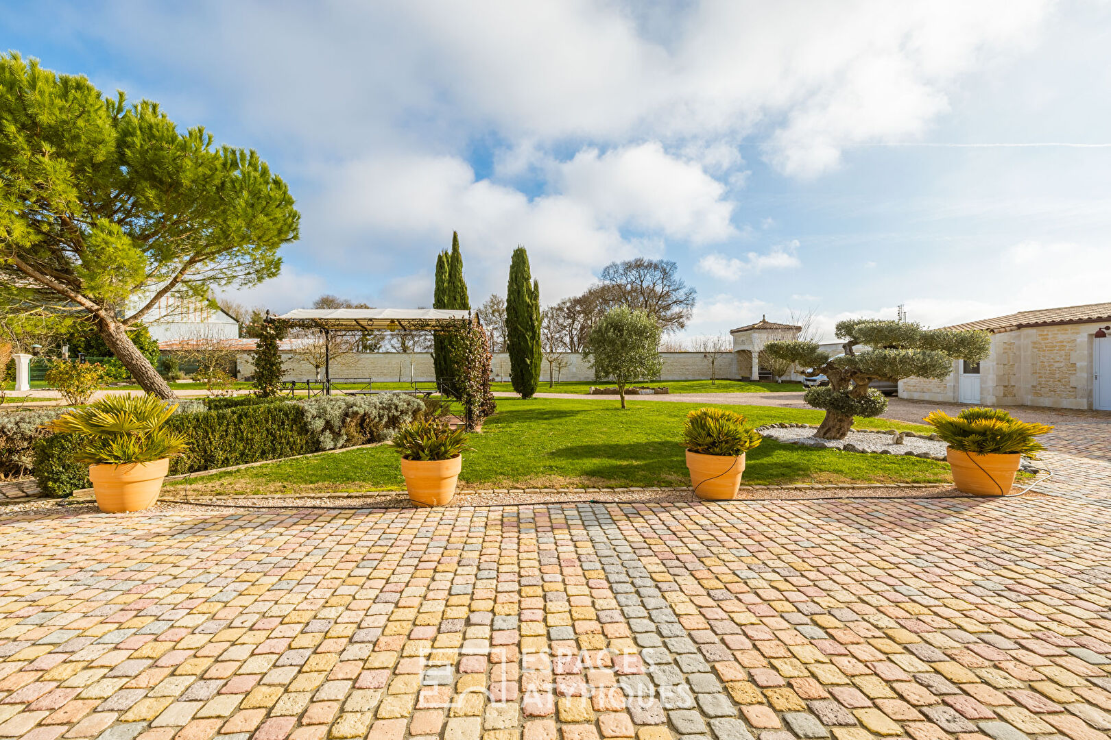 Domaine de caractère aux prestations rares