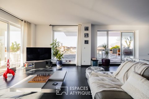 Appartement contemporain avec jardin suspendu sur les toits rochelais