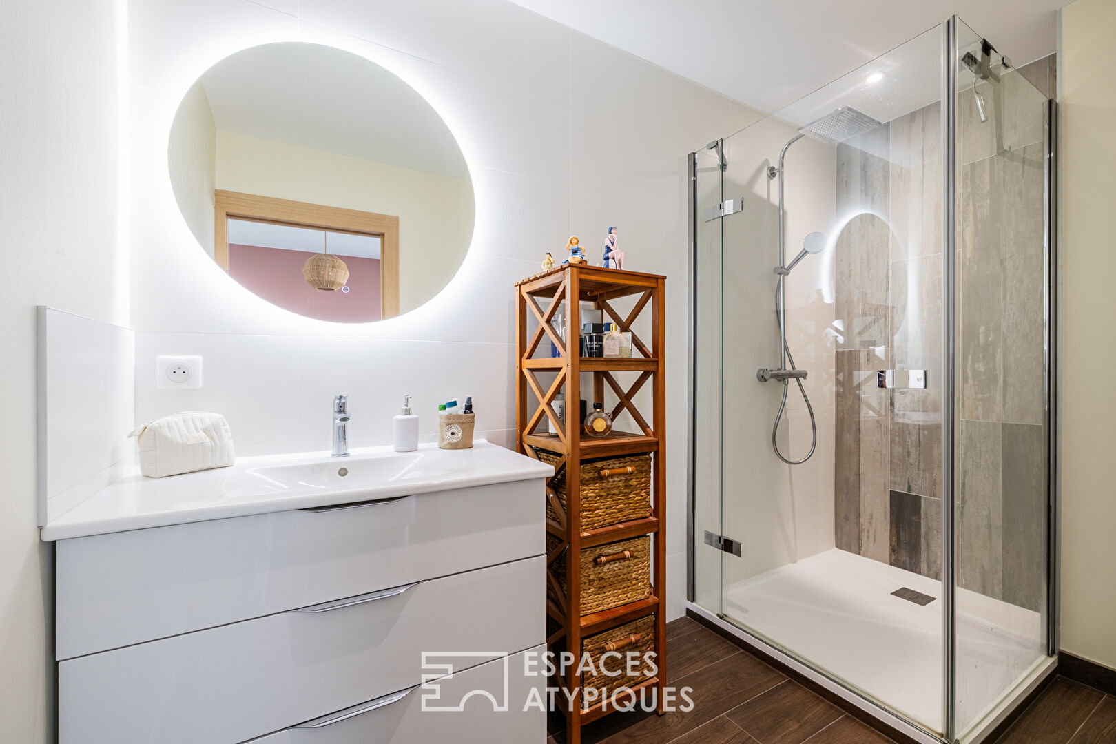 Appartement contemporain avec jardin suspendu sur les toits rochelais