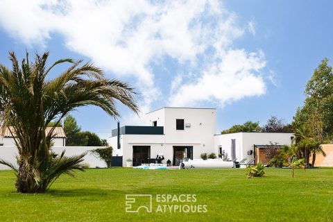 Contemporaine au parc paysagé