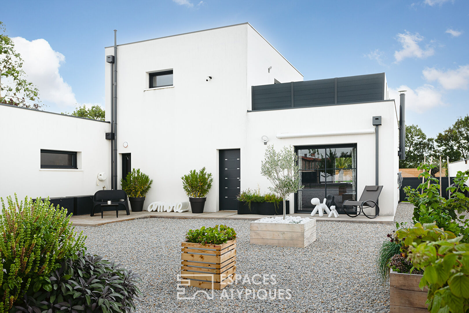 Contemporaine au parc paysagé