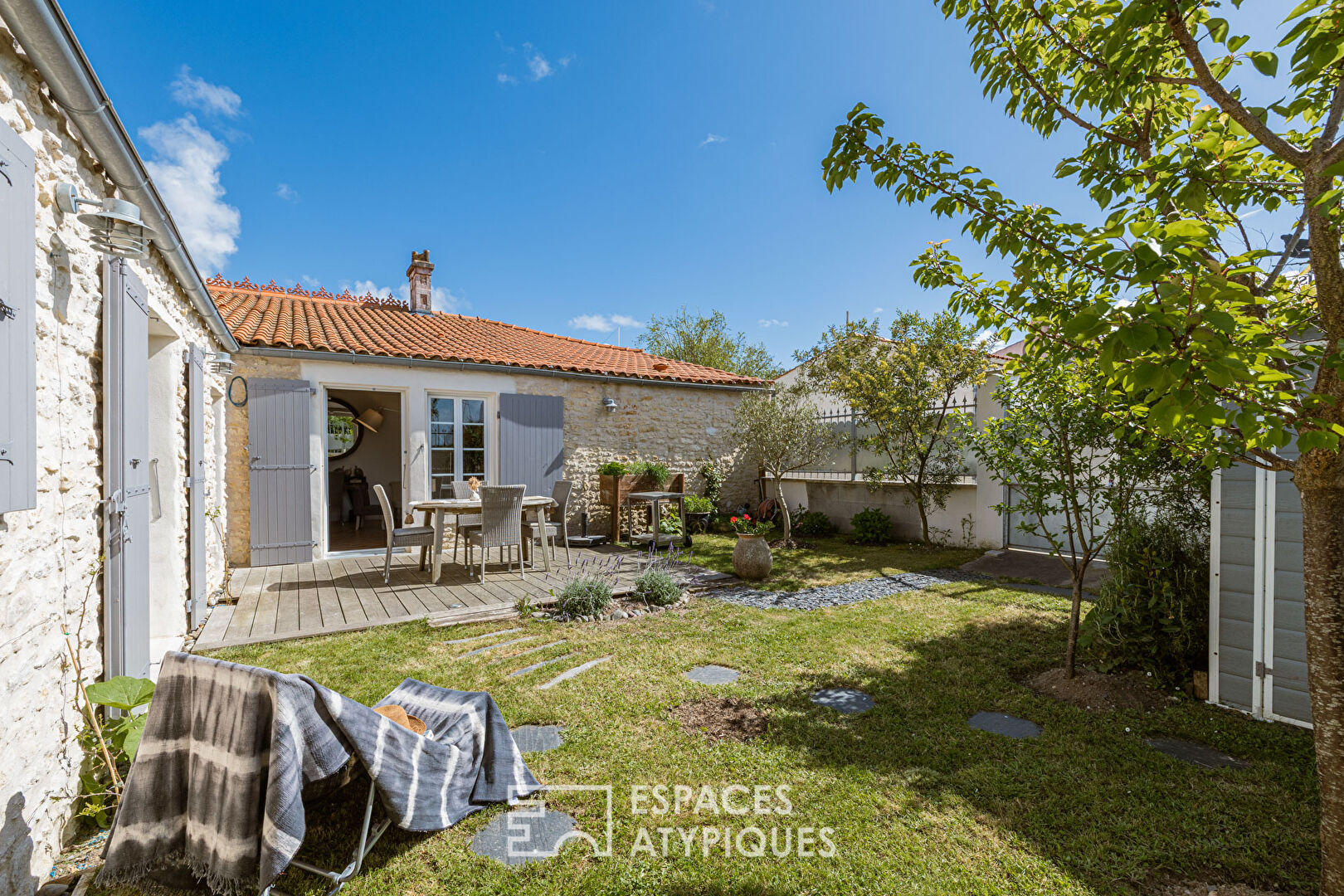 Ancien chai transformé en havre de douceur