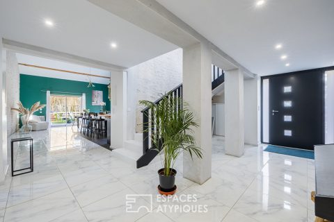 Ancien chai réhabilité alliant volumes et caractère