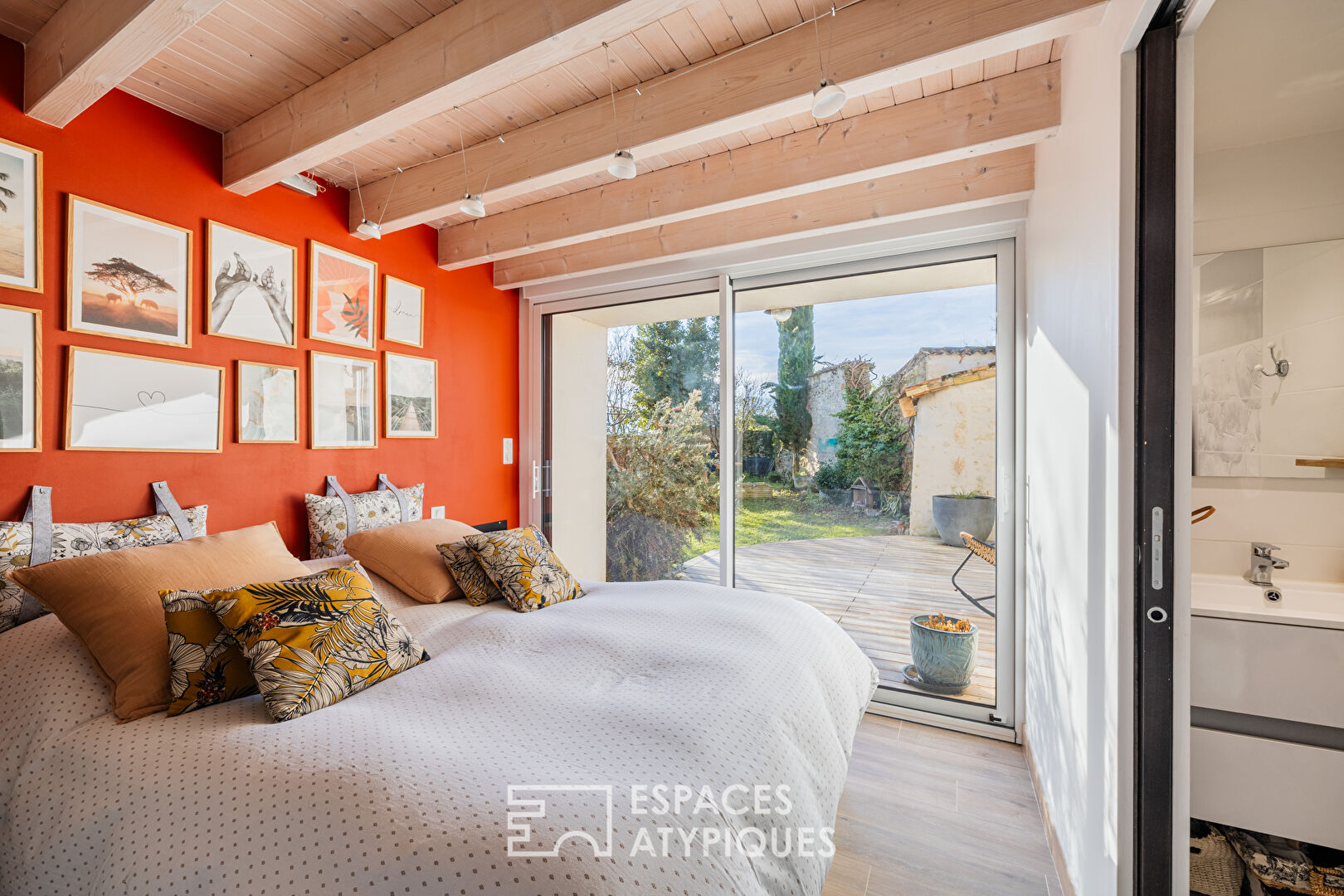 Familiale charentaise rénovée avec soin