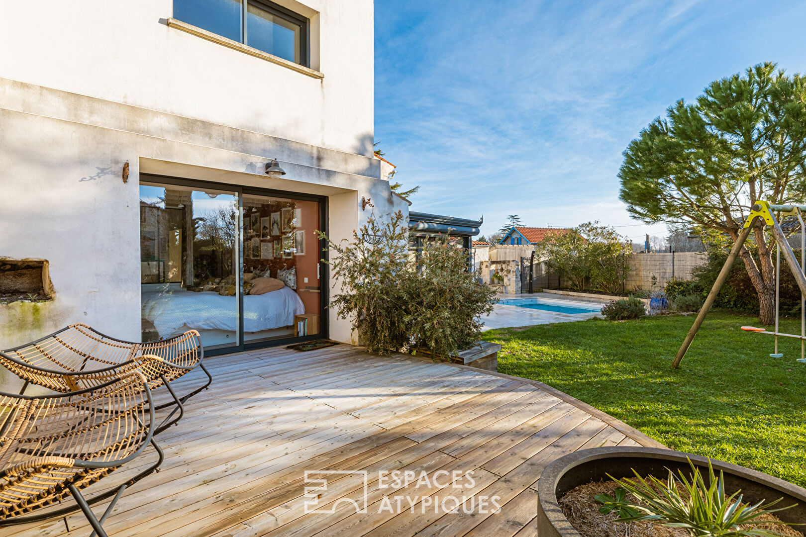 Familiale charentaise rénovée avec soin